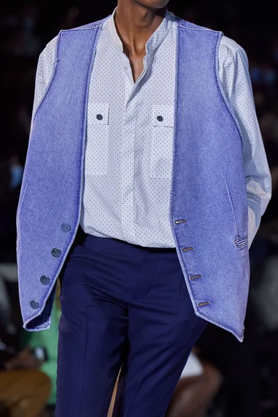 Look 43